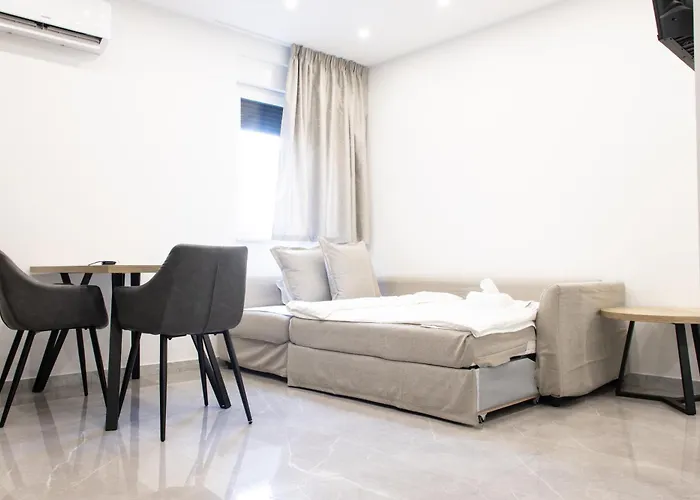 Hugo Apartments