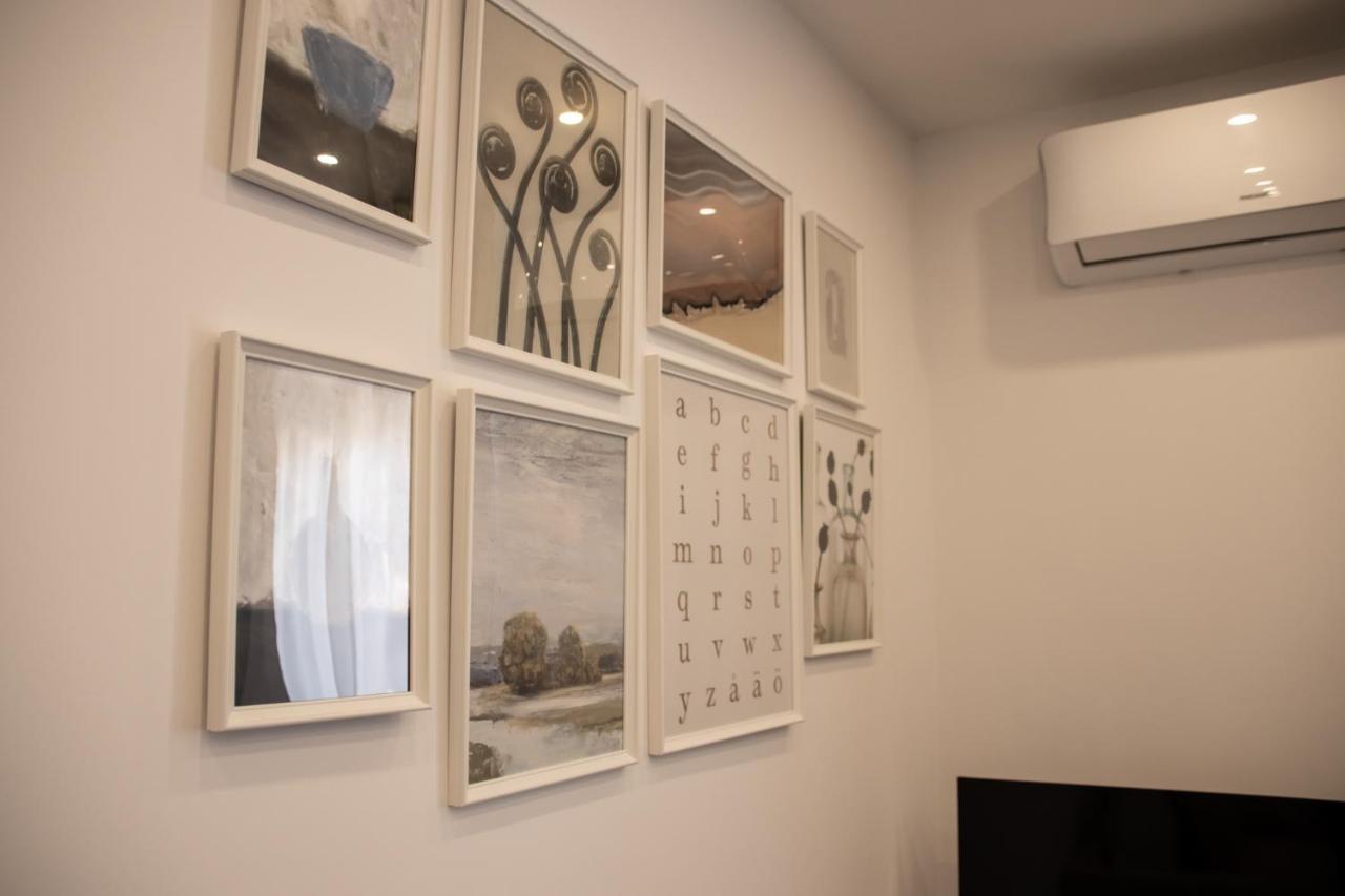 Hugo Apartment *