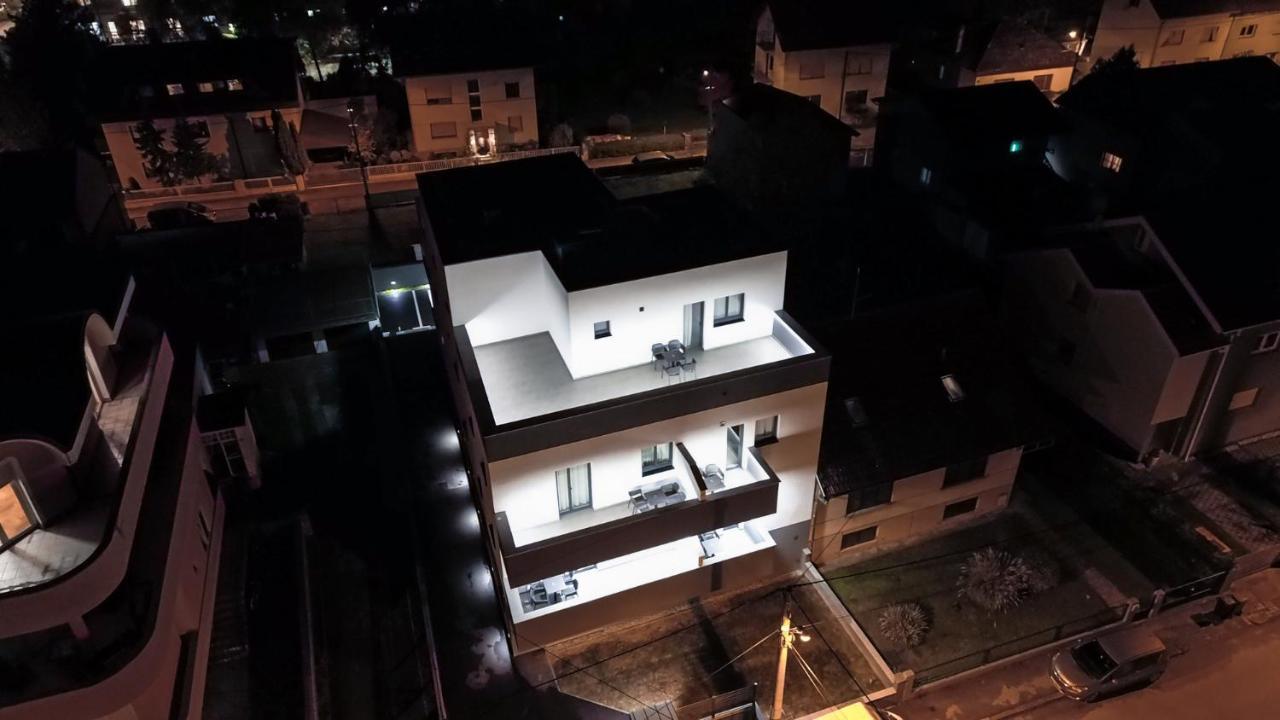 Hugo Apartment
