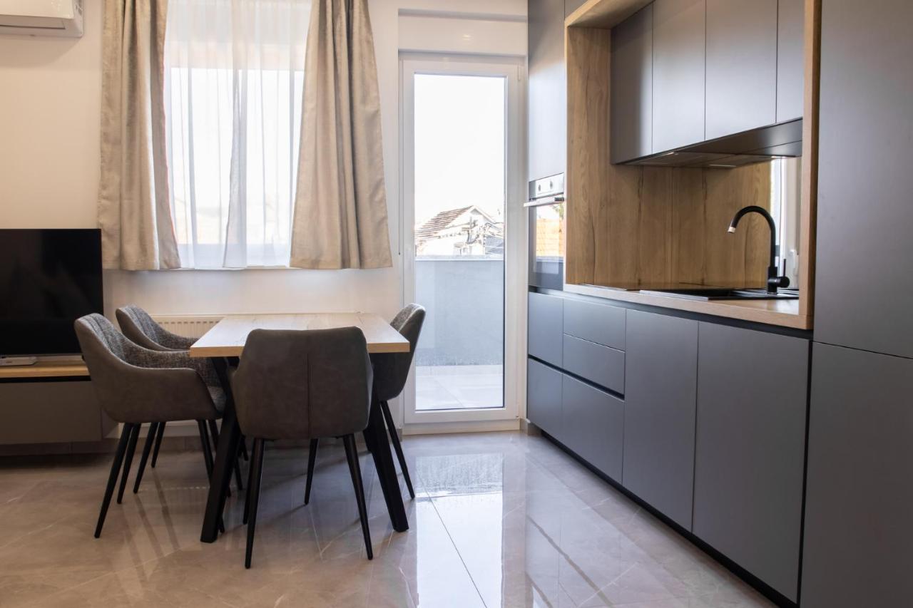 Hugo Apartment