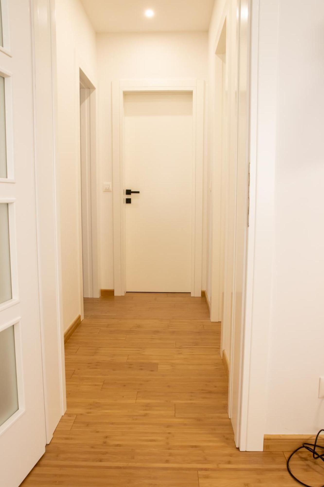 Hugo Apartment *